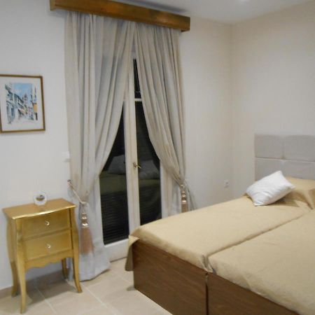 Elena'S Old Corfu Town Apartment Esterno foto